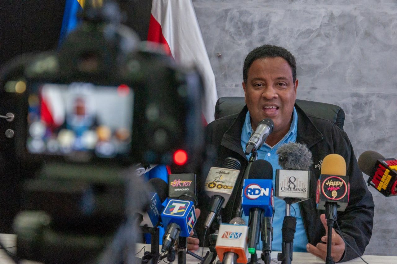 Alcalde Ramírez Colina “Los marabinos colaboran con la recuperación de la ciudad al pagar sus impuestos” (1) Ramírez Colina invita a los marabinos a pagar sus impuestos