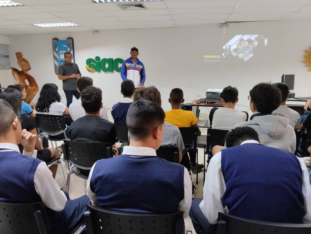 Jóvenes se preparan como Preventores Deportivos en Maracaibo (4)