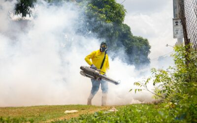 Plan de Fumigación de la Alcaldía ejecuta doble jornada en Olegario Villalobos y Luis Hurtado Higuera