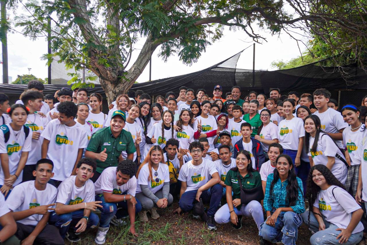 Programa Construyendo Futuro cierra mes aniversario con las ediciones 17 y 18 En la primera participaron 120 jóvenes (7)