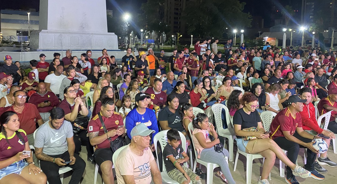 ¡Fiebre Vinotinto! Alcaldía instalará tres pantallas gigantes para que los marabinos disfruten del Venezuela-Canadá (2)