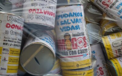 Alcaldía entrega más de 300 alcancías llenas del TelePotazo 2024 a la Fundación Amigos del Niño con Cáncer