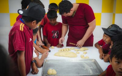 FUNDANIS y la Universidad del Zulia imparten curso de panadería a más de 20 niños, niñas y adolescentes