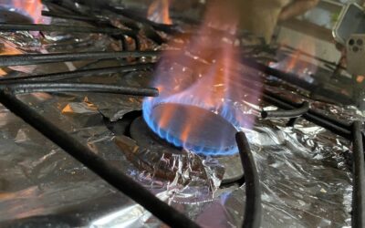 Vecinos del barrio Las Banderas en Cristo de Aranza recuperan el servicio de gas tras una década sin suministro