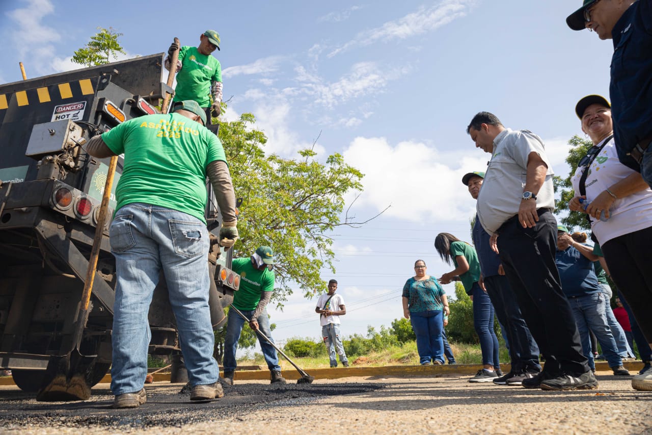 ¡Jornada Integral de Infraestructura de Alcaldía Maracaibo llega a Altos del Sol Amada! 5 mil personas beneficiadas (3)