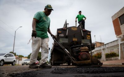 Alcaldía de Maracaibo aborda con el Plan Rápido de Bacheo la calle 70 de Los Olivos