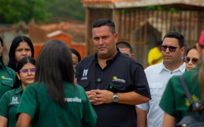 Alcaldía de Maracaibo alcanza desmalezamiento total de los cementerios municipales en víspera del Día de las Madres