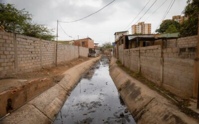Alcaldía de Maracaibo sanea 500 metros lineales del tramo Arismendi de la cañada Morillo