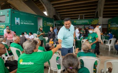 Alcaldía ofrece Jornada Integral de Salud en Plaza para Todos por el Día Nacional del Adulto Mayor